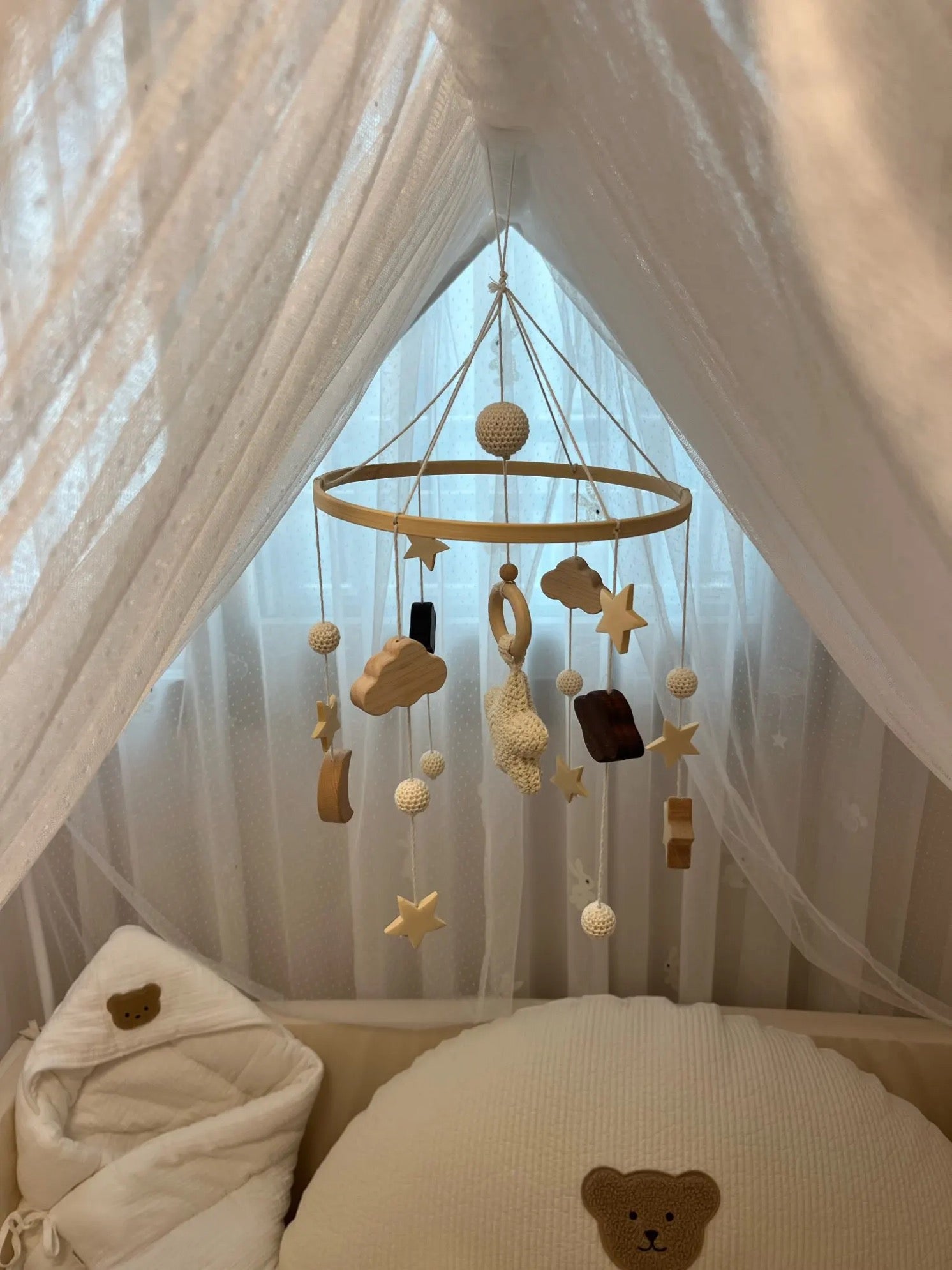 Móvil para Cuna – Cielo en Algodón y Madera - Minimalist House Shop