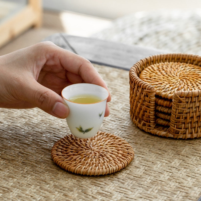 Posavasos de Ratán – Juego de 6 Piezas con Soporte - Minimalist House Shop