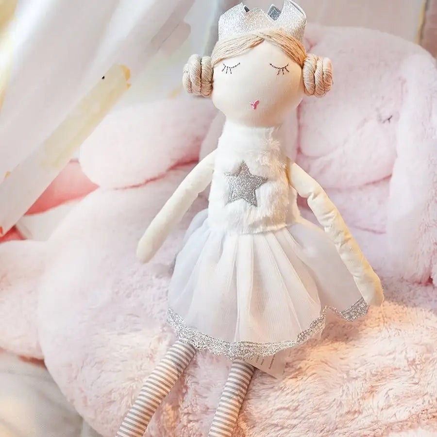 Muñeca de peluche princesa - Minimalist House Shop