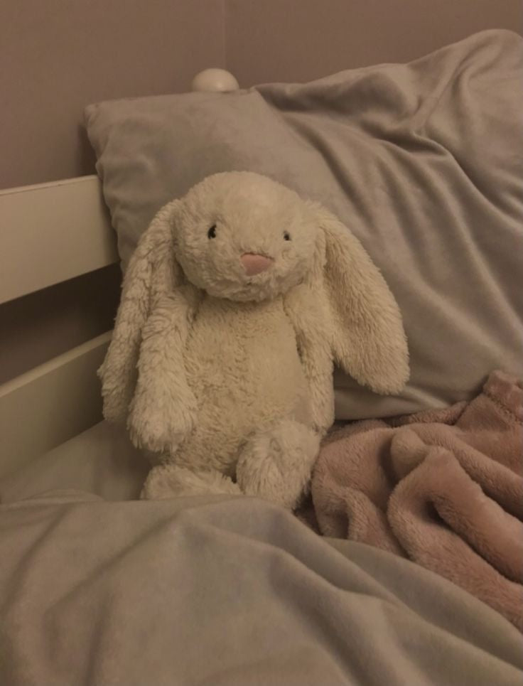 Peluche de Conejo – RABBIT - Minimalist House Shop
