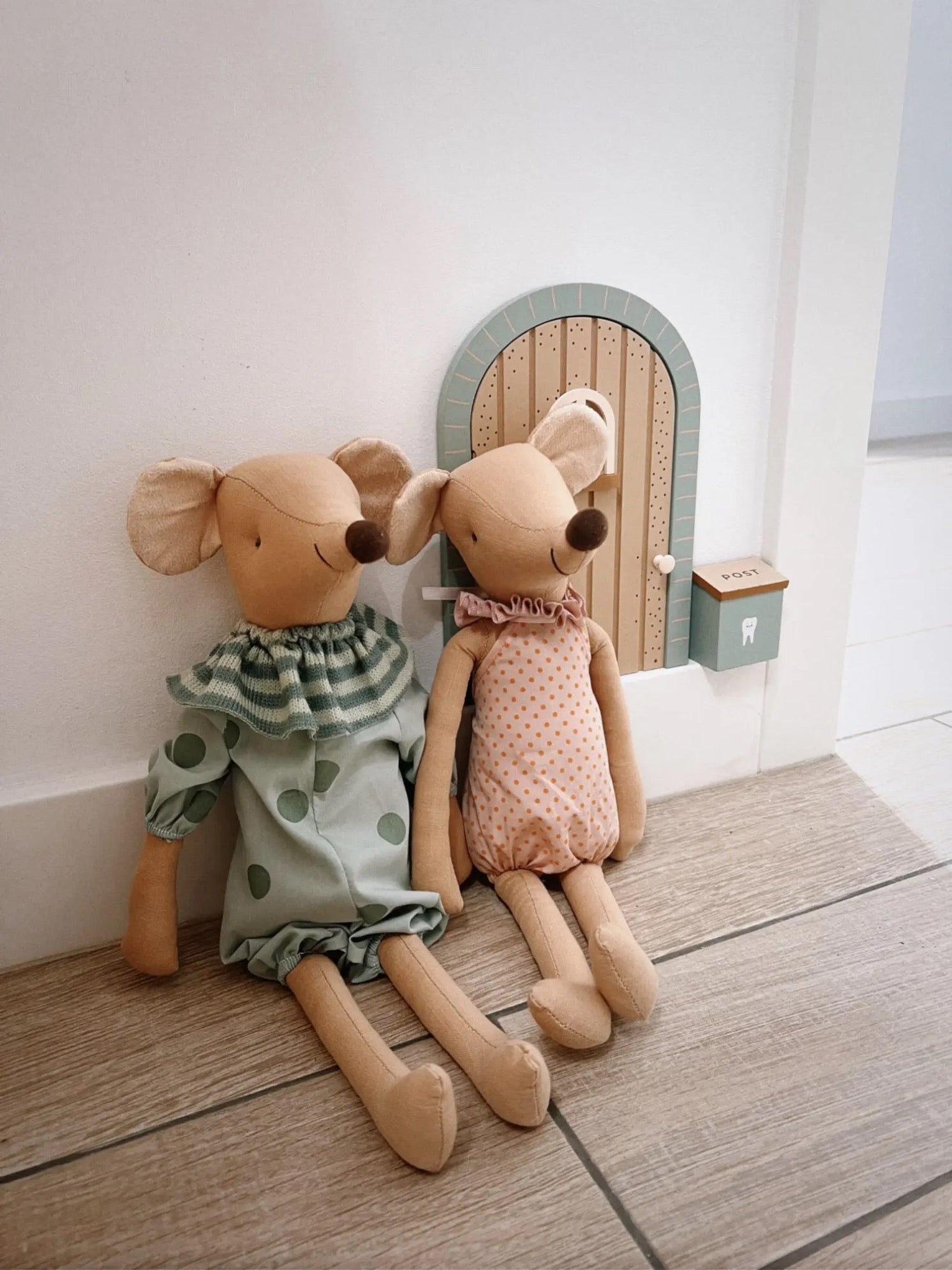 Peluche Mouse – Disponible en 3 tamaños - Minimalist House Shop