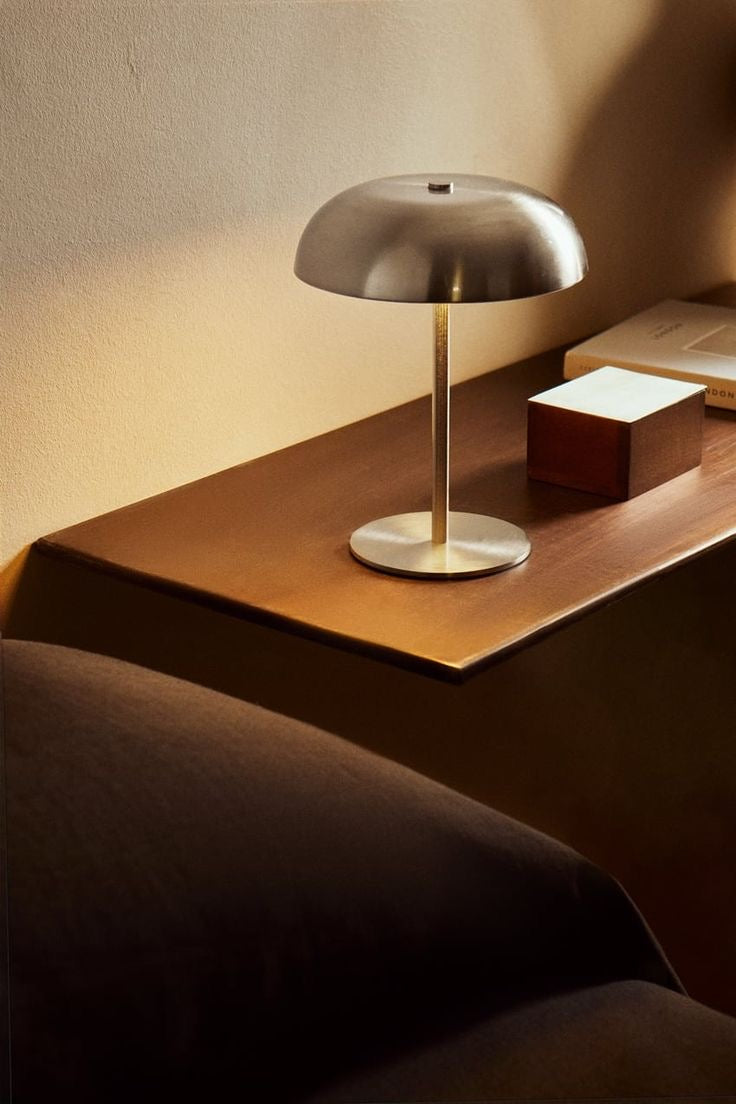 Luminária de Mesa LED Portátil Recarregável USB - Aurum - Minimalist House Shop