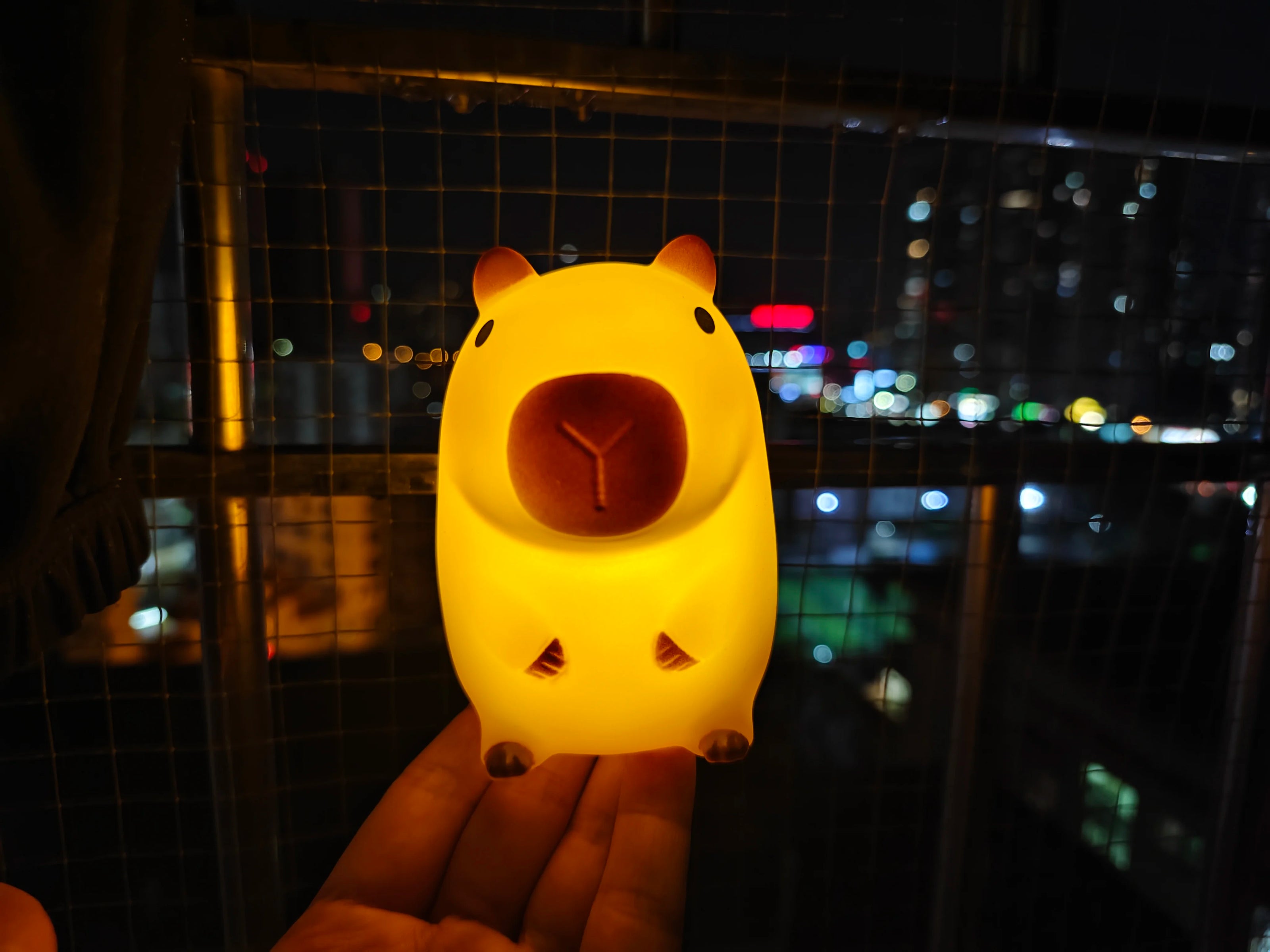 Lámpara Nocturna Capibara Dreams