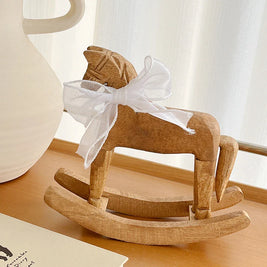 Cavalo Decorativo em Madeira — Estilo Retrô - Minimalist House Shop