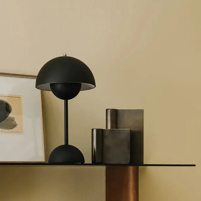 Lámpara Minimalista con Touch – Modelo Cogumelo - Minimalist House Shop
