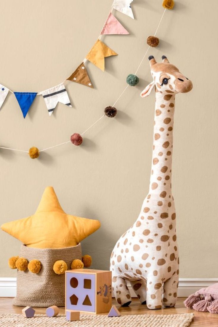 Jirafa de Peluche – TOYS - Minimalist House Shop