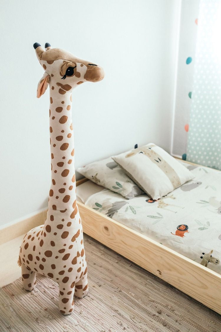 Jirafa de Peluche – TOYS - Minimalist House Shop
