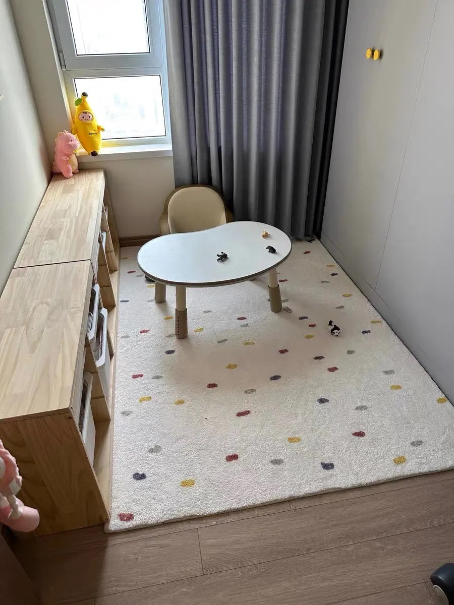 Alfombra infantil da coleção Homebaby da Minimalist House Shop, com cores suaves e design acolhedor para quartos de criança.
